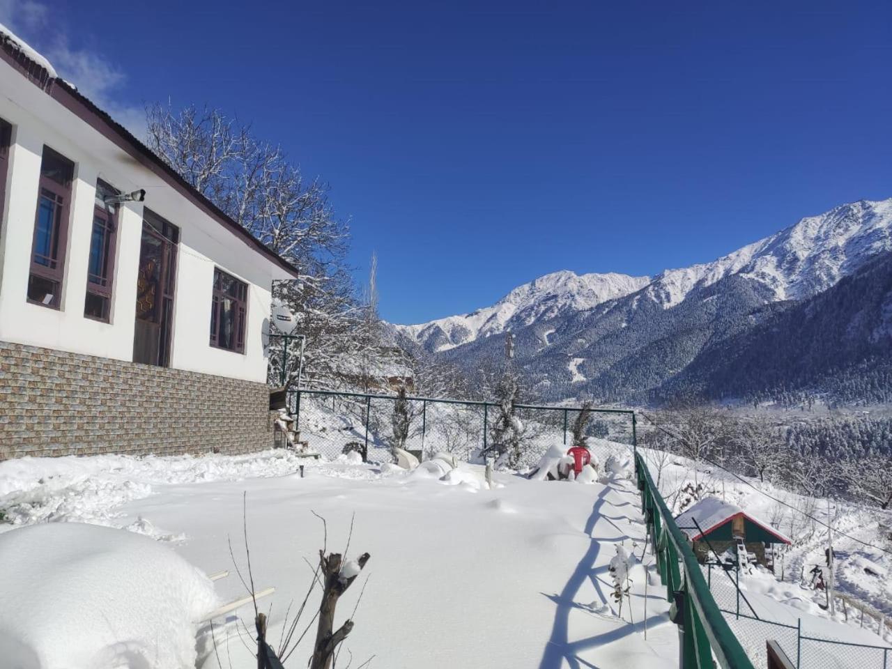 Cliff Cottage Pahalgam, Kashmir Batakut Luaran gambar