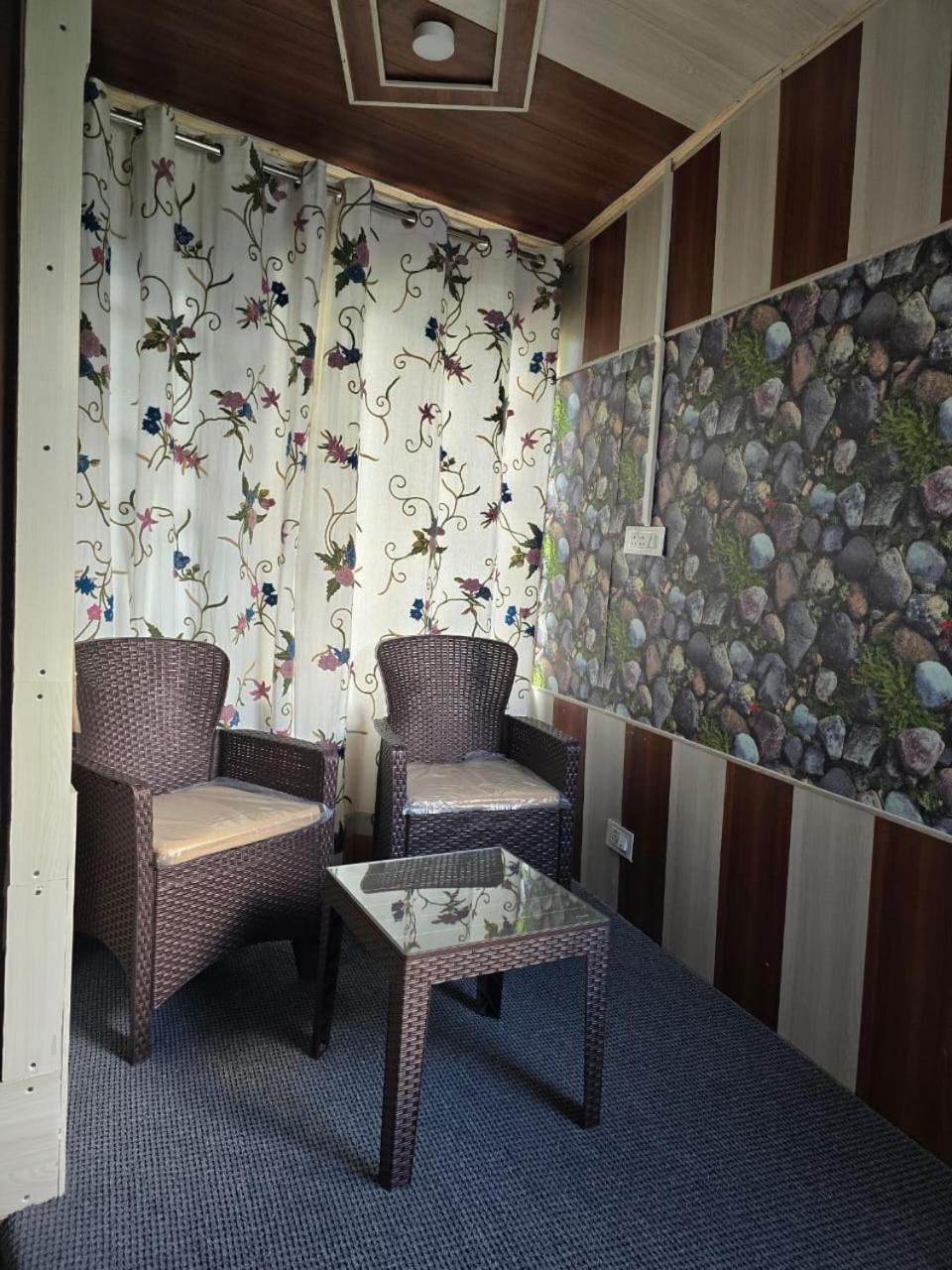 Cliff Cottage Pahalgam, Kashmir Batakut Luaran gambar