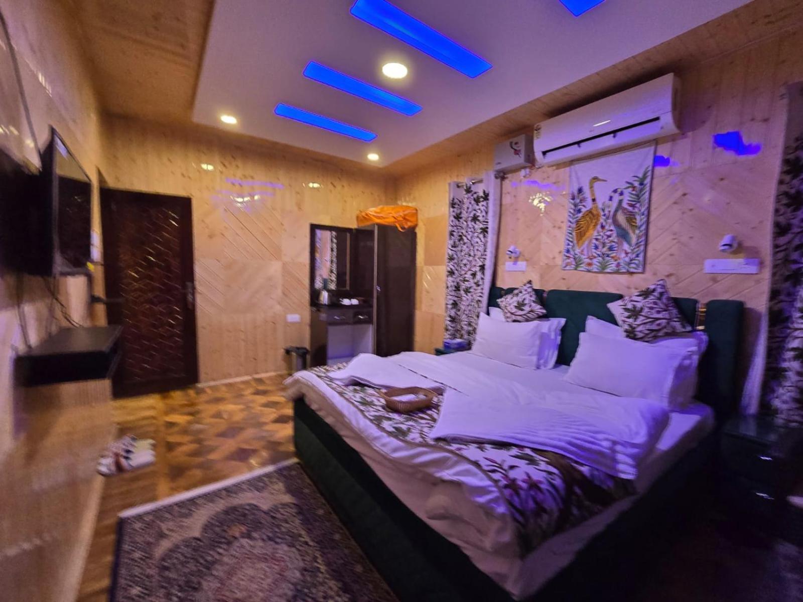 Cliff Cottage Pahalgam, Kashmir Batakut Luaran gambar
