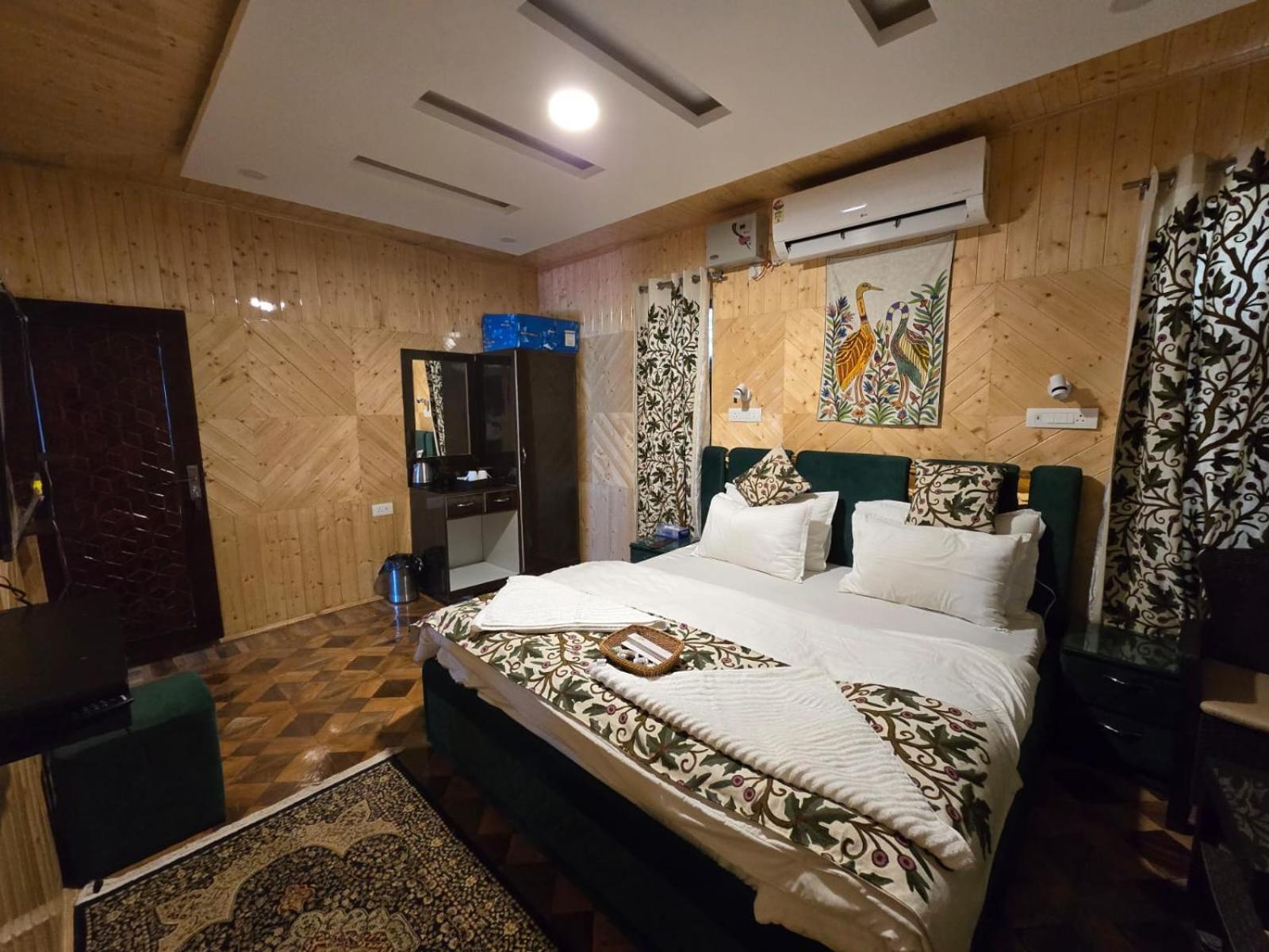Cliff Cottage Pahalgam, Kashmir Batakut Luaran gambar